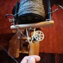 Handspinnerei mit dem Spinnrad