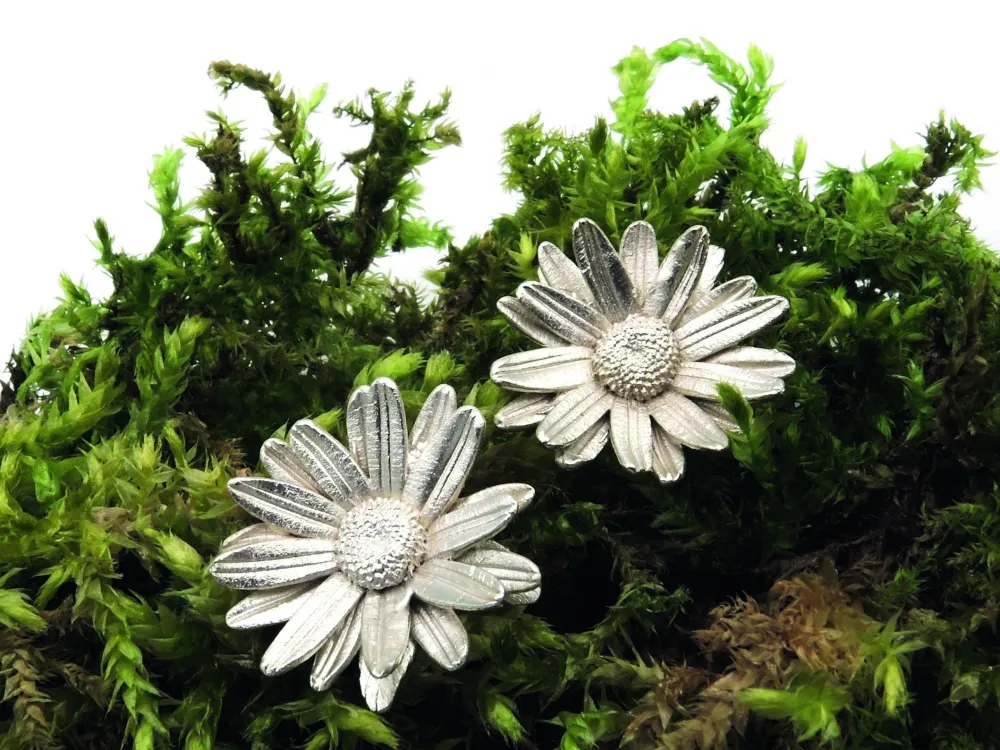 Ohrstecker Gänseblümchen in Silber